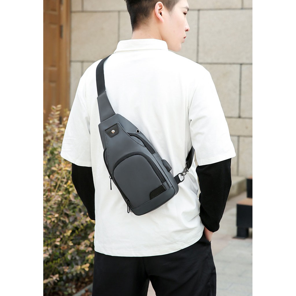 Túi Đeo Chéo Nam Thời Trang Vải Chống Nước JM2001 Cổng Sạc USB Fiiago Shop | BigBuy360 - bigbuy360.vn