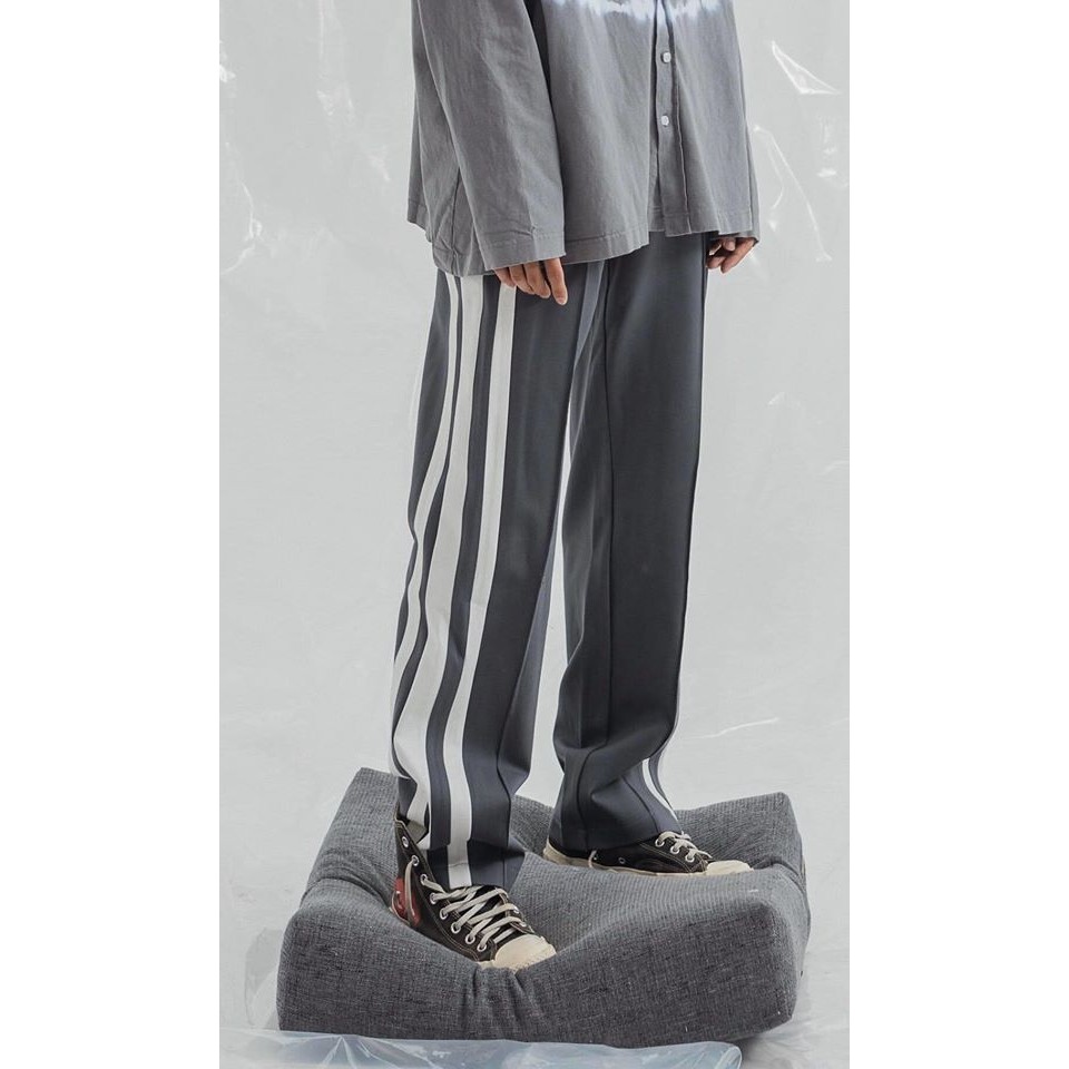 Quần Vải Kẻ 3 Sọc Ống Rộng Dáng Thể Thao Cho Nam Nữ Unisex | BigBuy360 - bigbuy360.vn