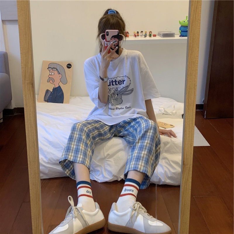 Bộ Đồ Ngủ Áo Tay Ngắn Cổ Tròn Phối Quần Dài Họa Tiết Sọc Caro Thời Trang Mùa Hè Xinh Xắn Cho Nữ La119