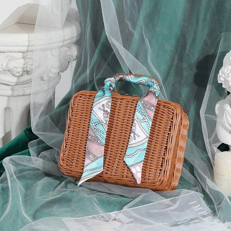 Giỏ xách tay bằng mây tre đan 30x21x14 CM, dùng làm hộp quà tặng hoặc phụ kiện chụp hình tiện lợi T1153