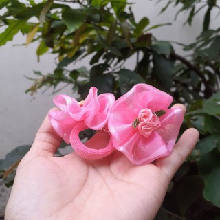 Một cặp cột tóc vải hoa hồng cho bé (mã XX)