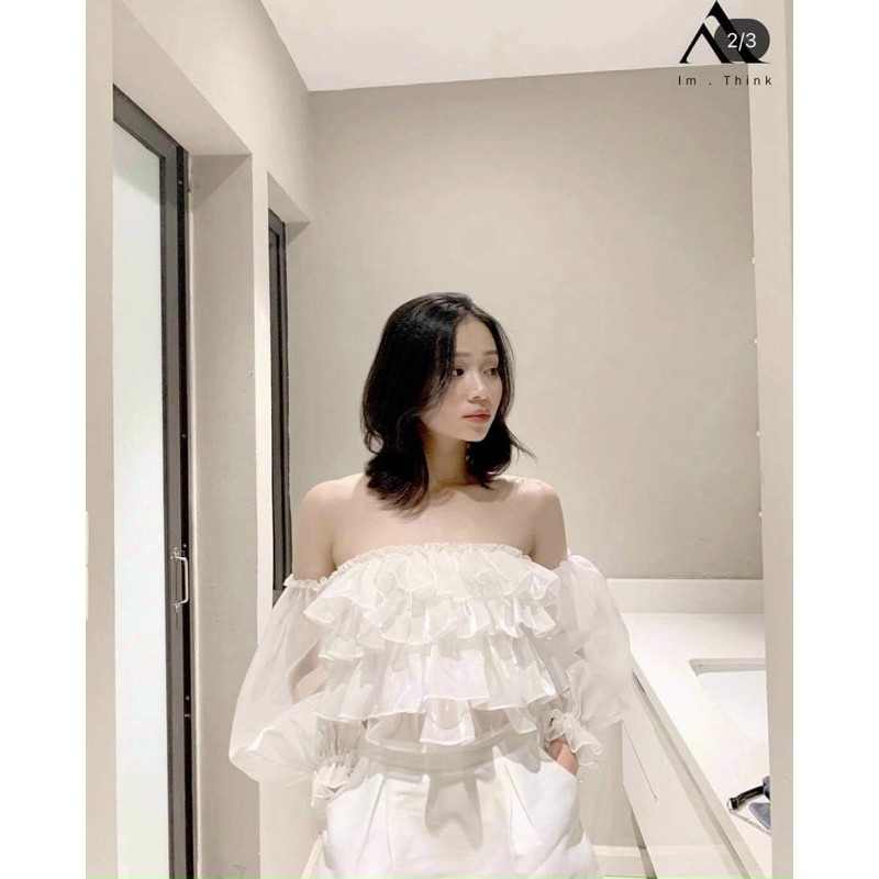 Áo bẹt vai tầng có ánh nhũ