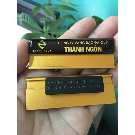 Thẻ tên nhân viên - Thay đổi tên - Bảng tên nhân viên nam châm