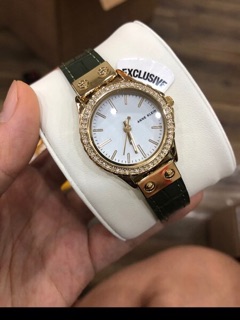 ĐỒNG HỒ NỮ AK