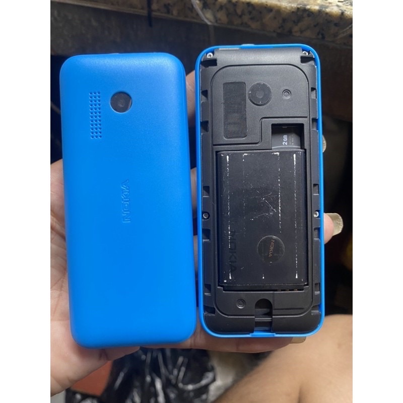 nokia 215 máy chính hãng ( pin + xạc) bảo hành 6 tháng