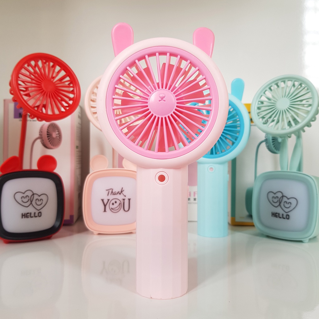 Quạt Tích Điện Phun Sương Cầm Tay Siêu Mát