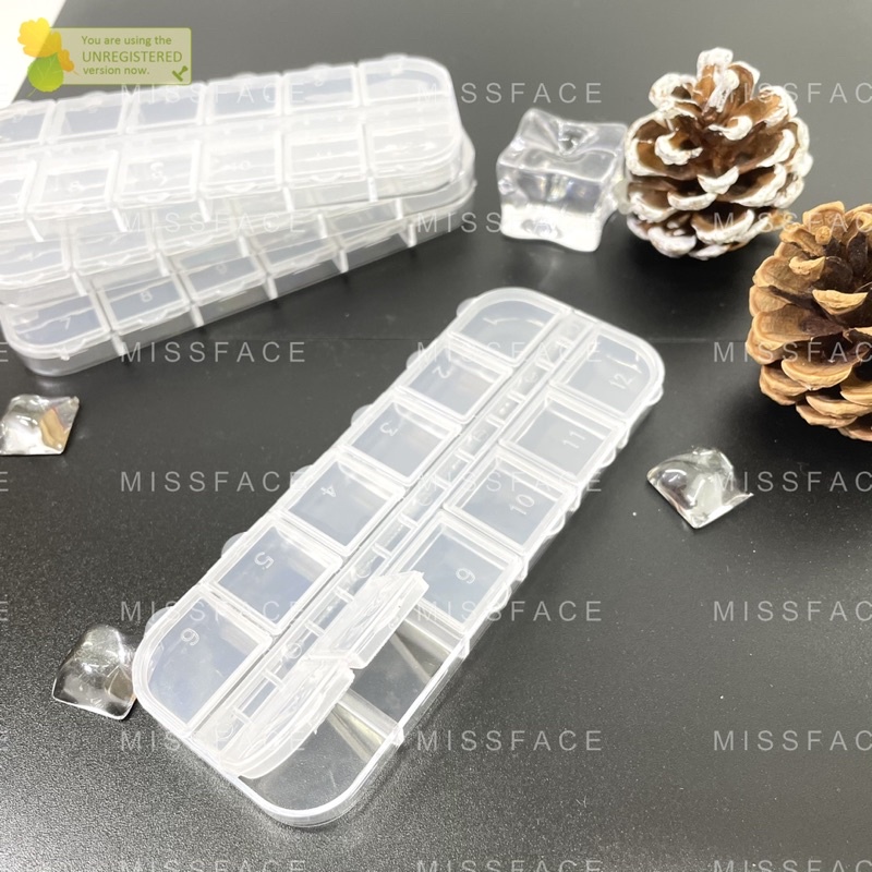 Hộp dài bật nắp đựng đá  12 ô có nắp đậy ( màu trắng )