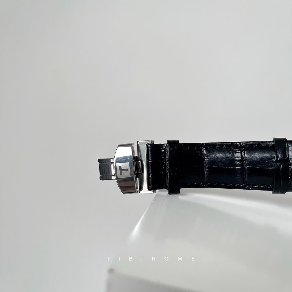 Đồng hồ nam TS size 40mm da gồ, dành cho cổ tay vừa hoặc to. Mặt đồng hồ dày giúp cổ tay trở nên mạnh mẽ và săn chắc hơn