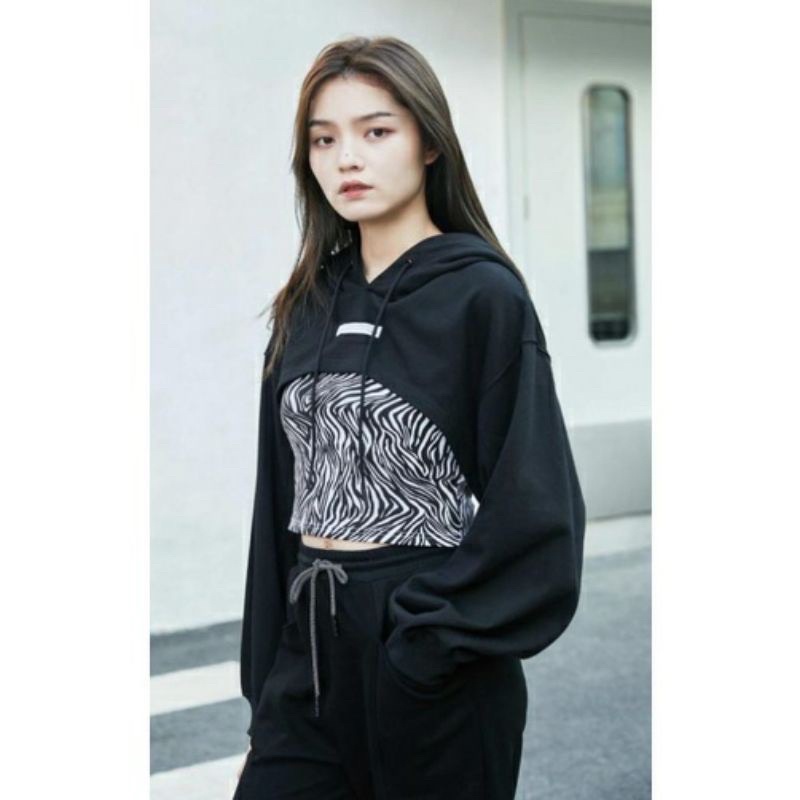 (Size S) Áo Hoodie Croptop Vero moda màu đen hàng chính hãng