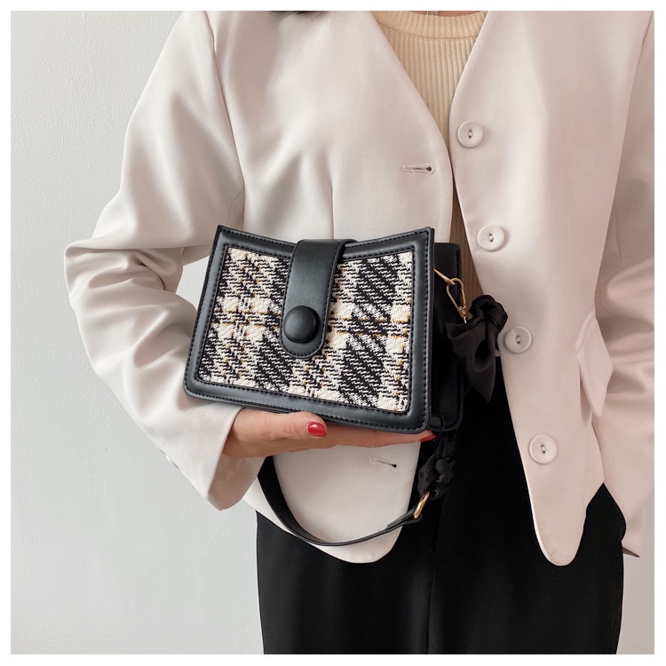 Túi xách nữ, túi kẹp nách đeo chéo nữ đi chơi phối dạ cúc siêu xinh HQ 43