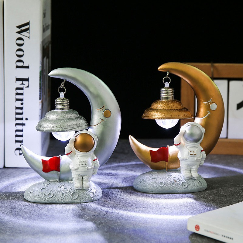 Đồ trang trí mô hình PHI HÀNH GIA CHÀO CỜ du hành vũ trụ, PHI HÀNH GIA kèm đèn để bàn