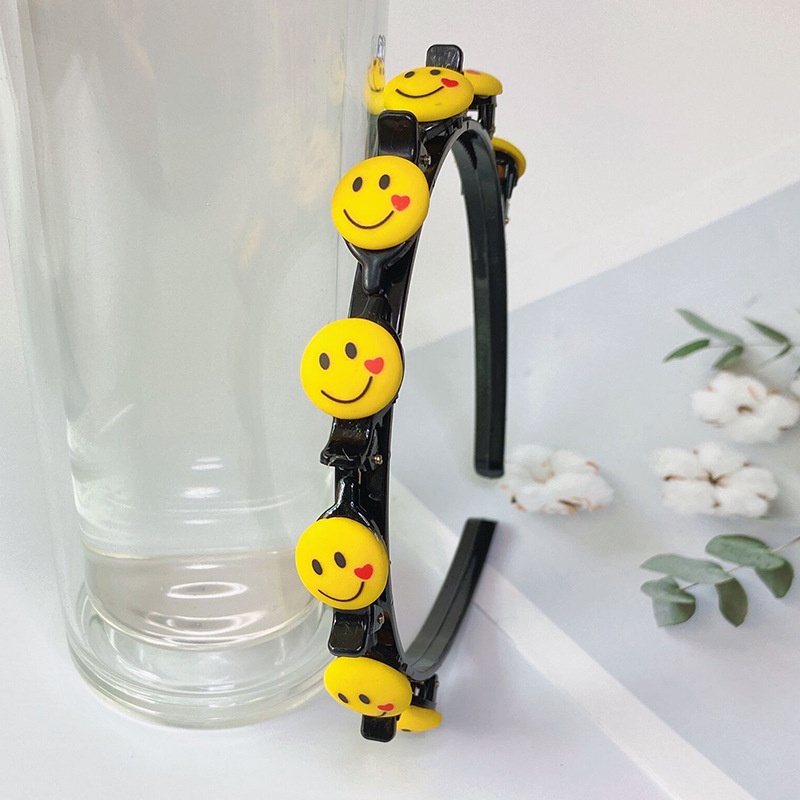 Cài tóc kiểu Hàn Quốc dễ thương cho bé gái