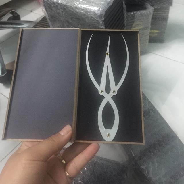 Thước tỉ lệ vàng thiên kim