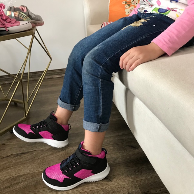 Giày Skechers bé gái