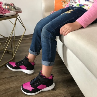 Giày Skechers bé gái
