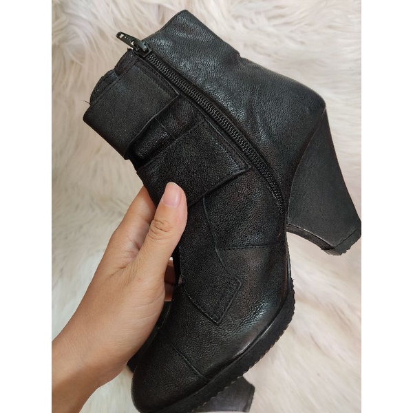 Bốt da thật size 36,5-37 mỏng