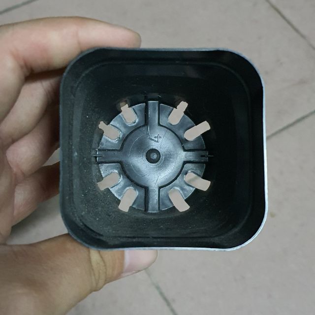 Chậu nhựa nhỏ 6 cm