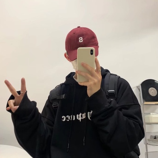 Áo hoodie dáng rộng in họa tiết chữ cái đơn giản dễ phối đồ cho cả nam và nữ