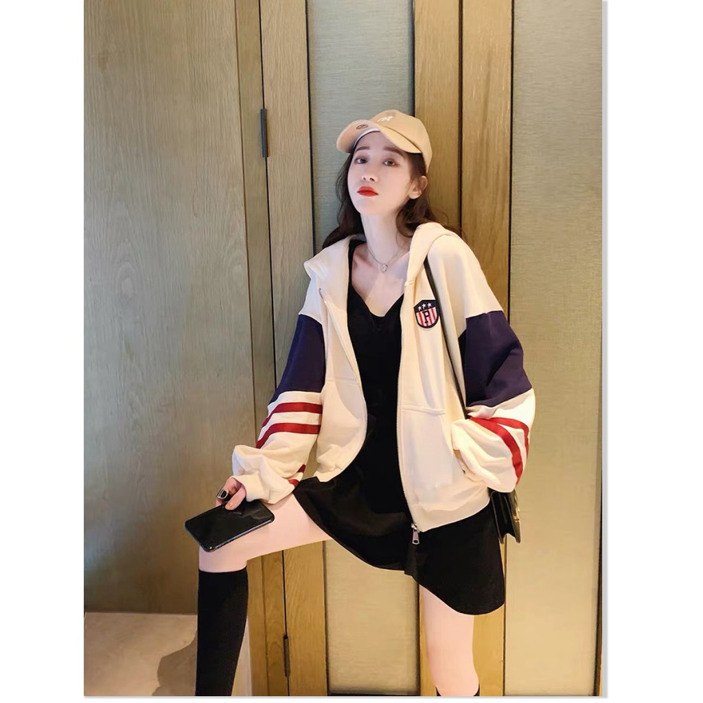 ÁO KHOÁC HOODIE NỮ DÂY KÉO PHỐI HUY HIỆU THỜI TRANG