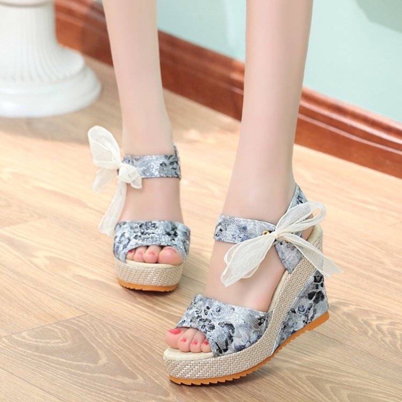Sandal xuồng hoa cột dây rất dep