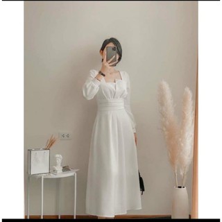 Váy thiết kế dáng xoè tay dài