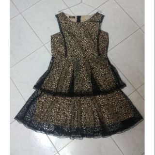 Đầm thiết kế