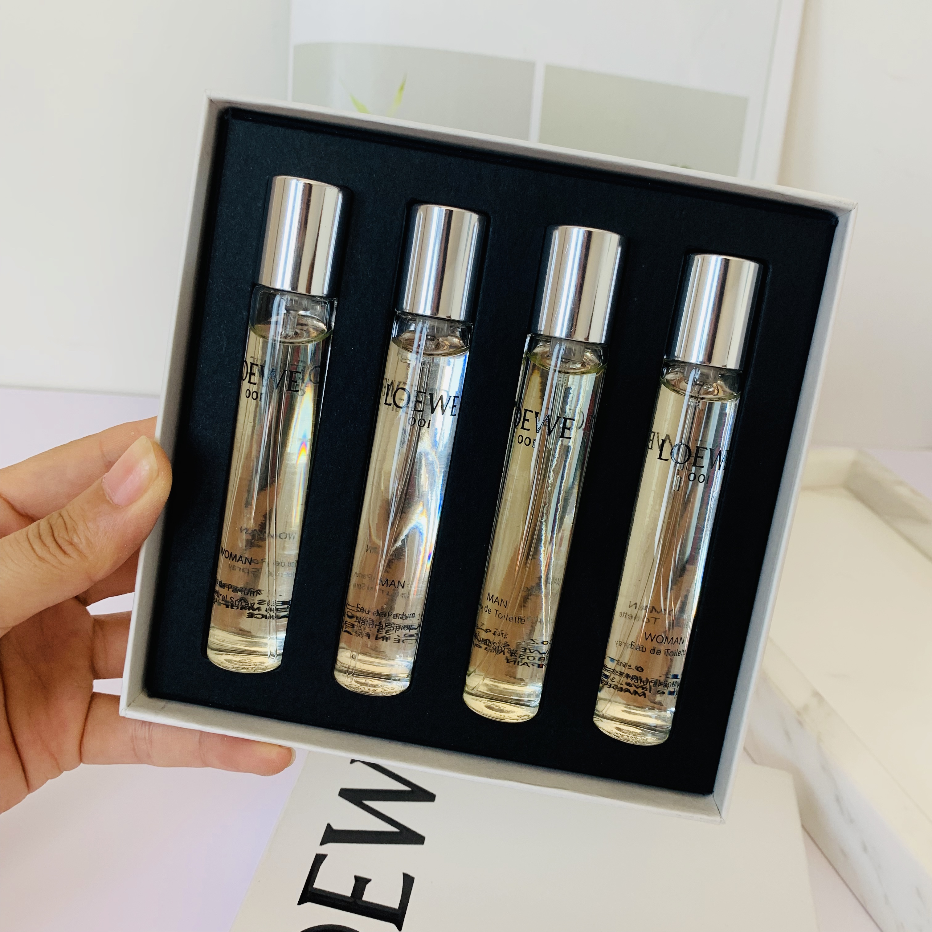 xiaoxiao★★  (4 TRONG 1) Quà tặng ngày lễ tình nhân ~ Nước hoa Loewe 001 15ML * 4 dành cho nam và nữ | BigBuy360 - bigbuy360.vn