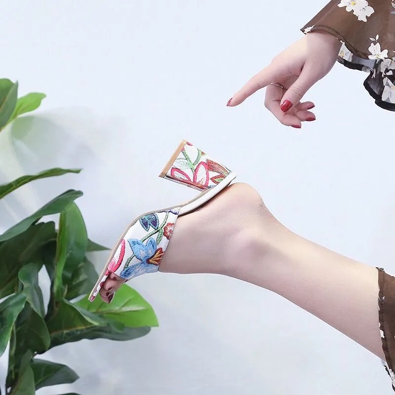 Dép nữ cao cấp, hoạ tiết hoa lá trẻ trung, kiểu dáng phong cách NV0760