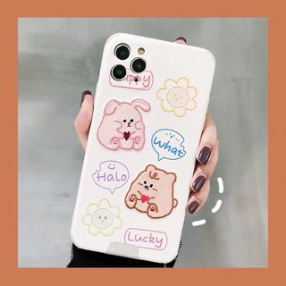 Ốp hình con heo thêu chỉ