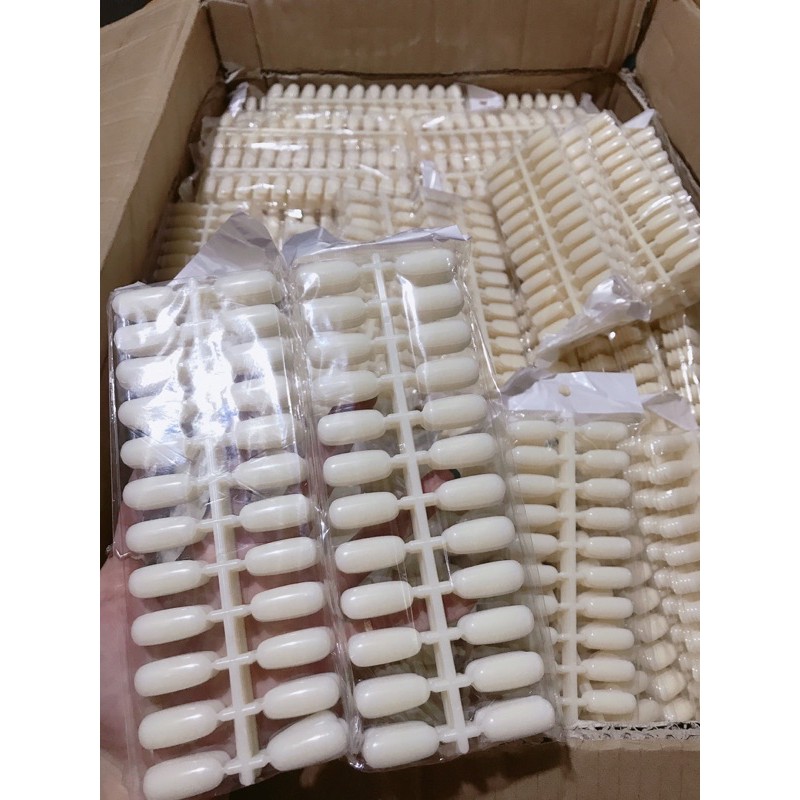 móng giả gắn sổ bảng mẫu ( 120 móng /bịch)