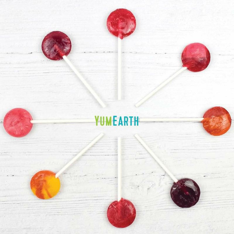 [Yum Earth] 1 que kẹo mút hữu cơ vị hoa quả cho bé