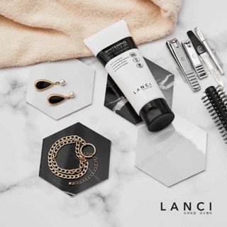Sữa rửa mặt lanci