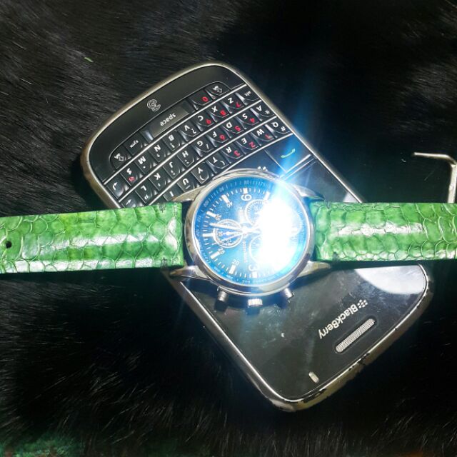 Da chân gà làm dây đồng hồ