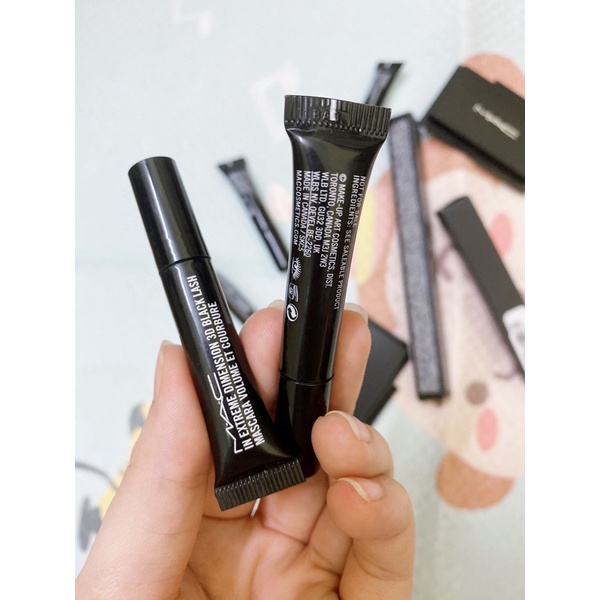 Tuýp mascara Mac mini
