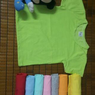 Áo thun cổ tròn