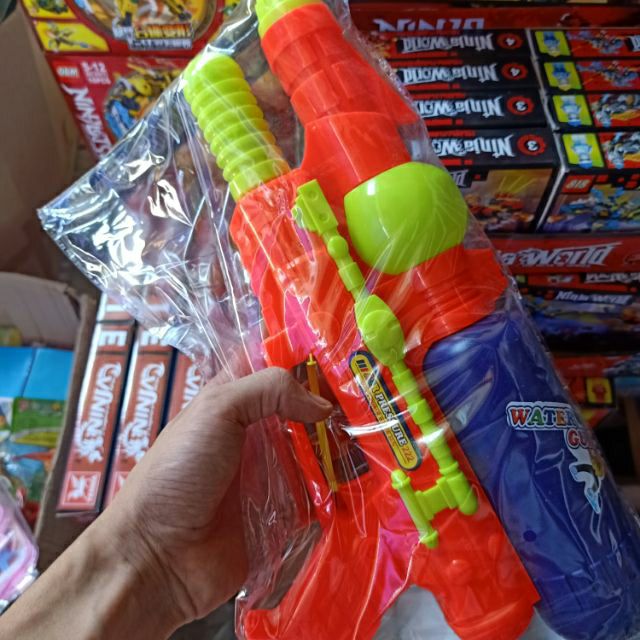 Súng nước an toàn cho bé