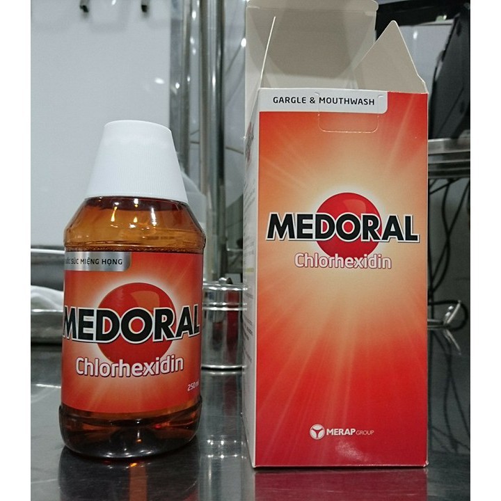 Nước súc miệng họng Medora chai 250ml