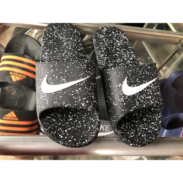 Dép quai ngang nam full đen chấm trắng đêm sao trời siêu hot bền nhẹ êm chân