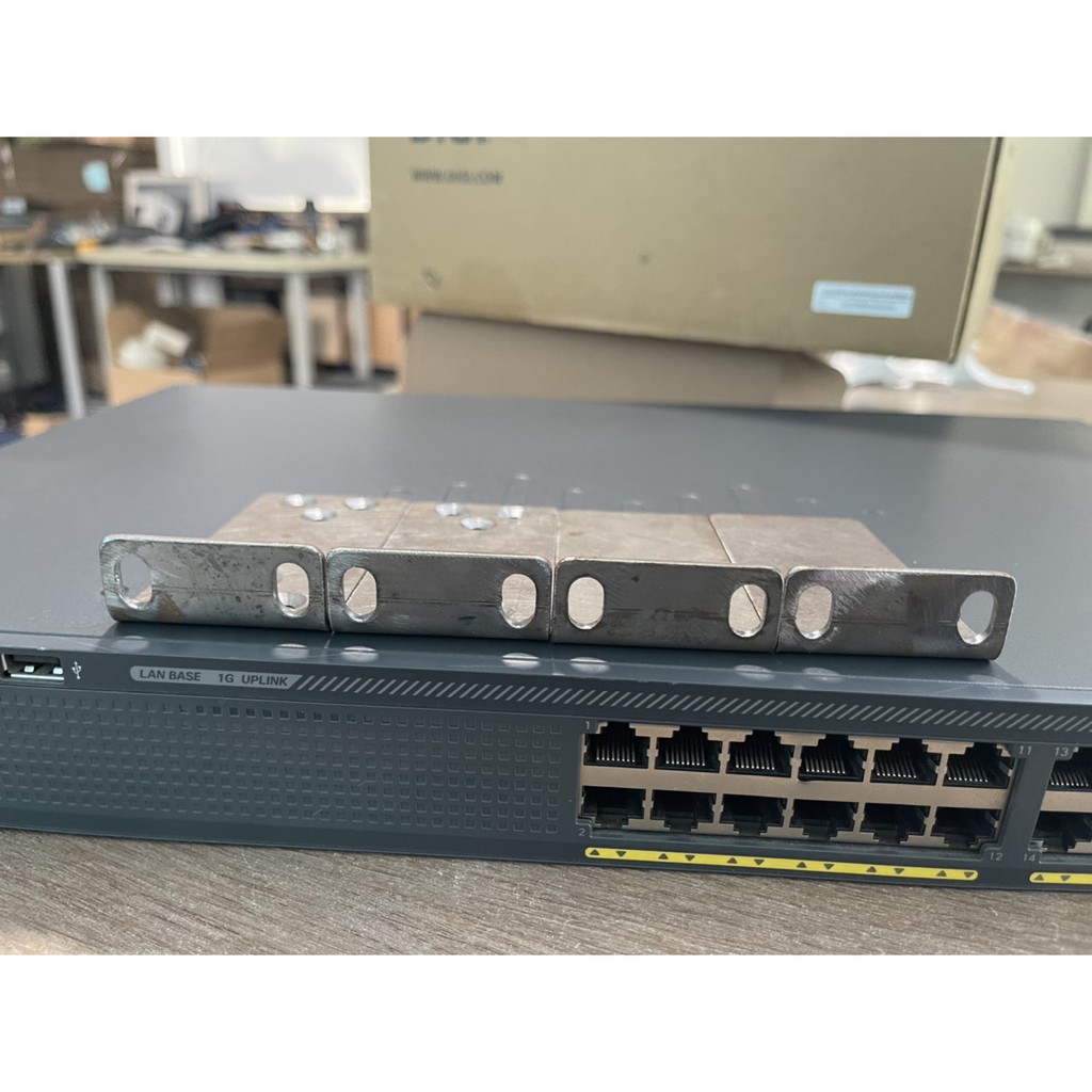 Tai Rack Cisco 3850 hoặc 2960x