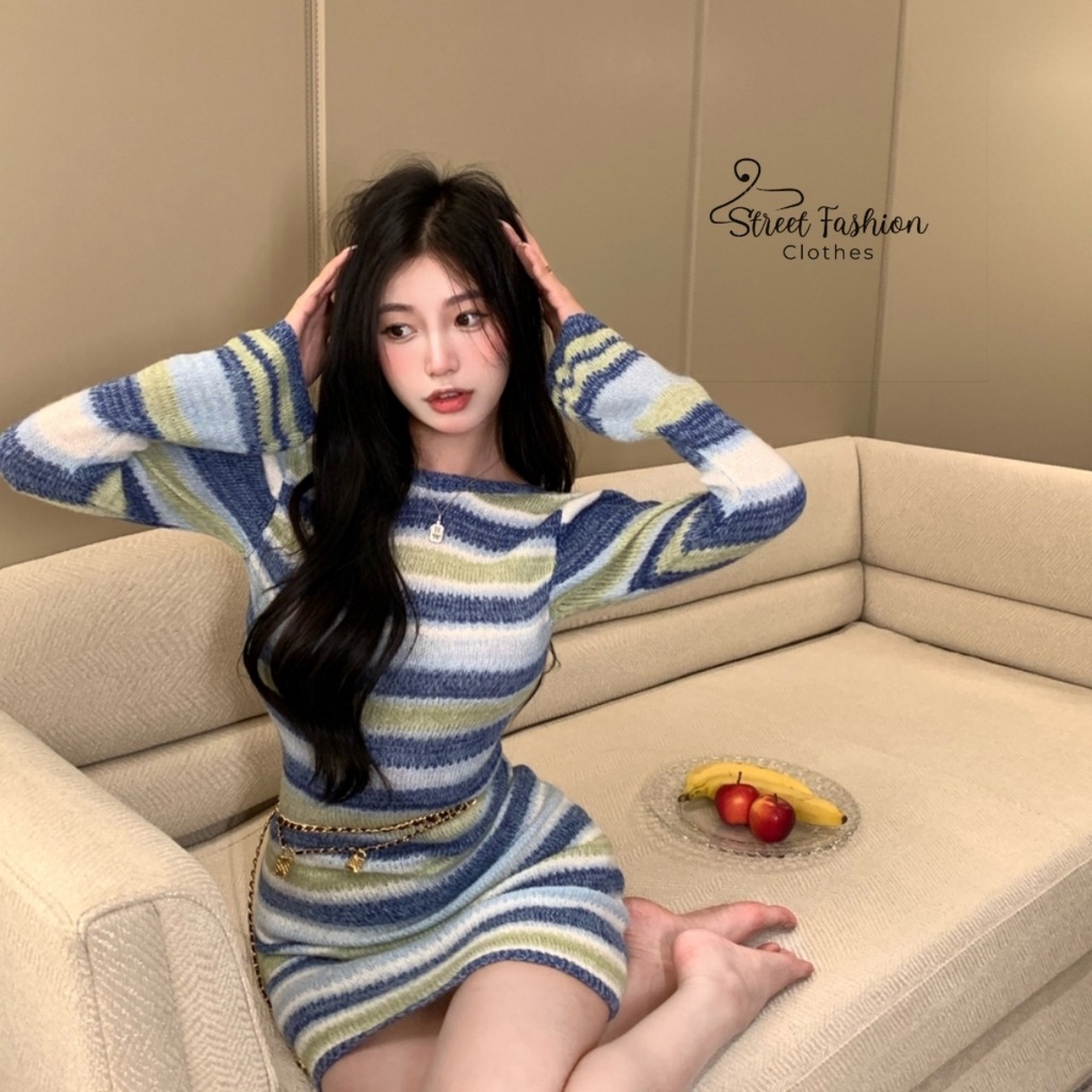 Váy dệt kim khoét lưng hoạ tiết kẻ hot trend 2022