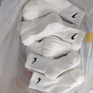 Tất Bóng đá nike tất chơi bóng đá, thể thao, đẹp giá quá rẻ luôn.