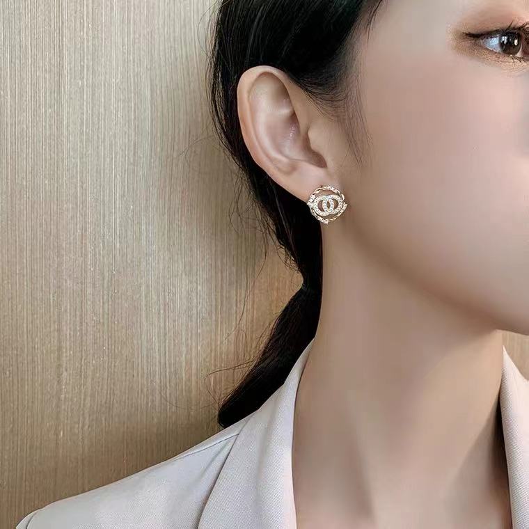 Đôi khuyên tai nhỏ phong cách Hàn Quốc xinh xắn thời trang dành cho nữ