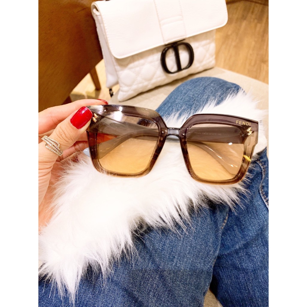 Kính mát thời trang nữ A2076 🕶 Kính chống tia UV bảo vệ mắt | BigBuy360 - bigbuy360.vn