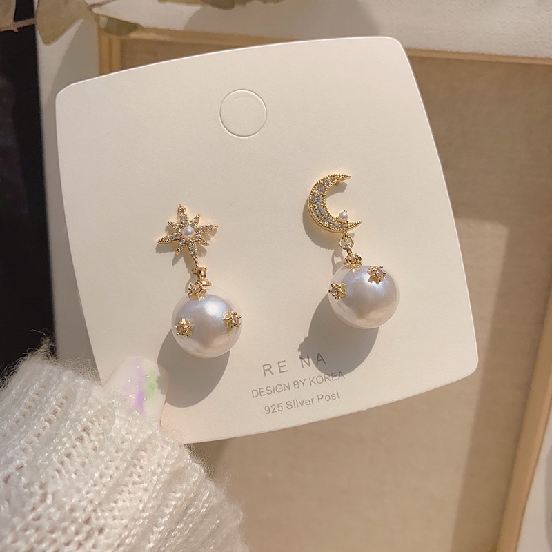 Đôi Khuyên Tai Dài Hình Mặt Trăng Và Ngôi Sao Đính Ngọc Trai Sang Trọng Cho Nữ