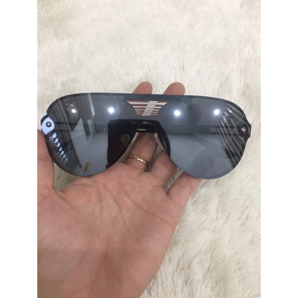 KÍNH HÀNG THÙNG ADAM MỸ XỊN