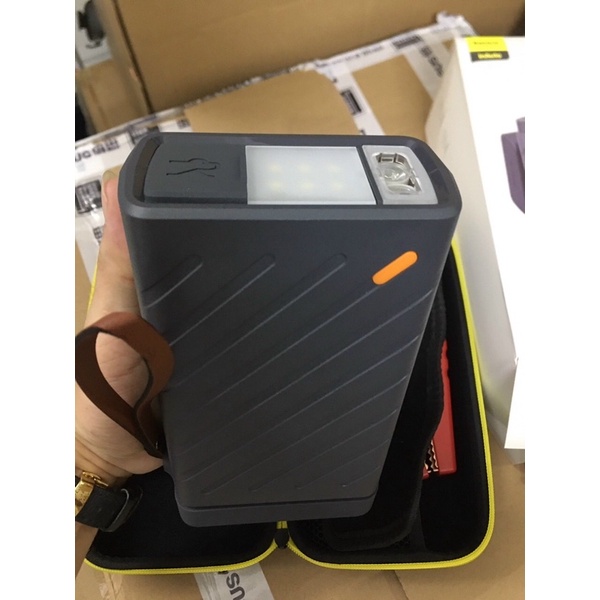 Kích nổ bình ắc quy xe ô tô kiêm xạc dự phòng cực đại 220V Baseus Reboots Jump Starter