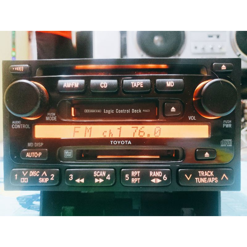Đầu phát nhạc Pioneer Toyota CD MD TAPE AUX RADIO giành lắp chung cho các loại xe
