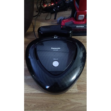 Robot quét nhà hút bụi Panasonic Rulo RS200