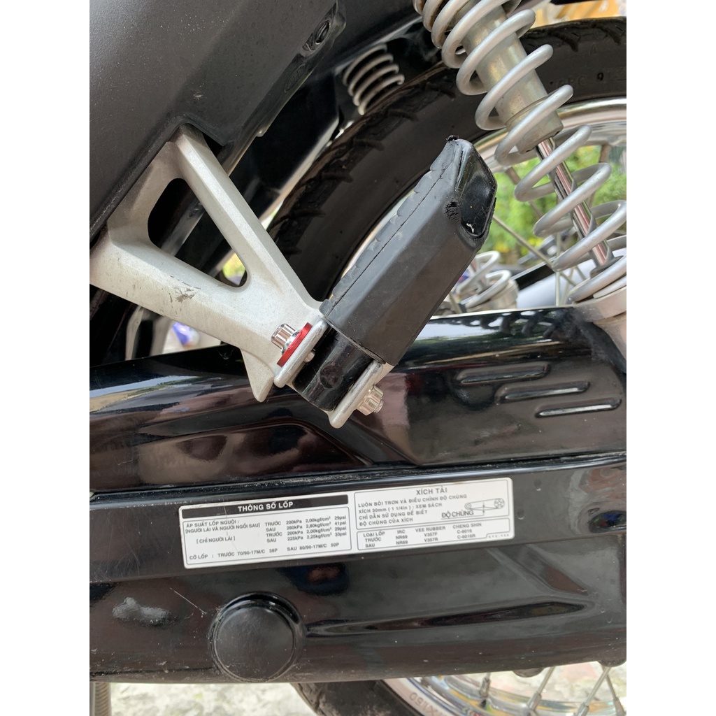 Bộ 2 ốc inox Salaya + TÁN gắn Xỏ gác chân sau xe Wave 100,110,wave 50cc, Winner
