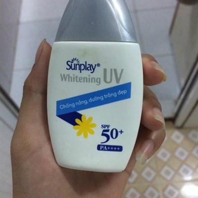 Sữa chống nắng dưỡng trắng da Sunplay Whitening UV SPF50+ 30g